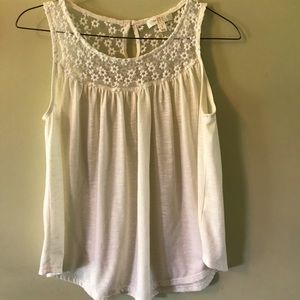 Sleeveless / tank lacy top, size Small. Lacey top